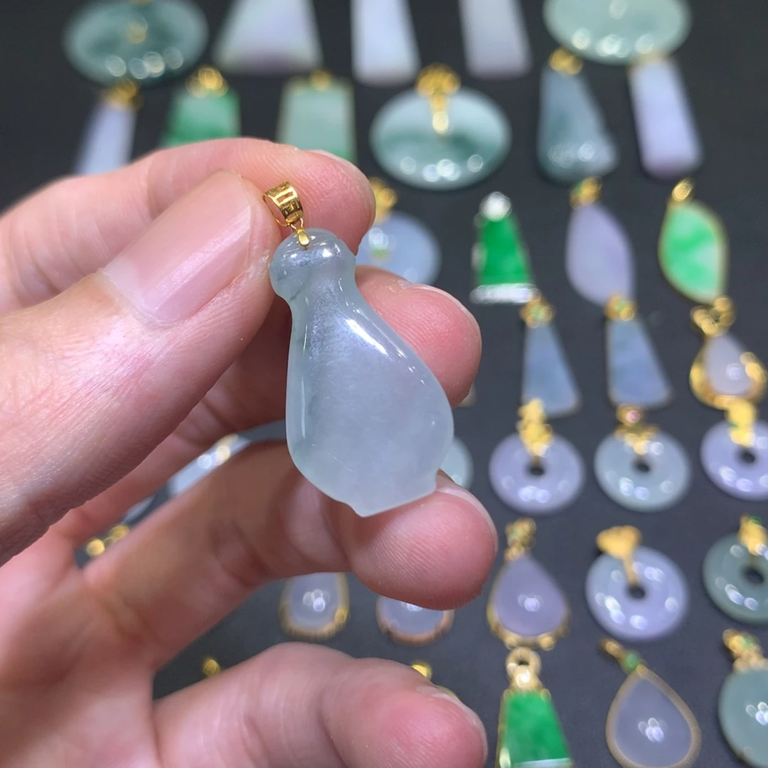 翡翠18K金镶嵌吊坠(不含链)