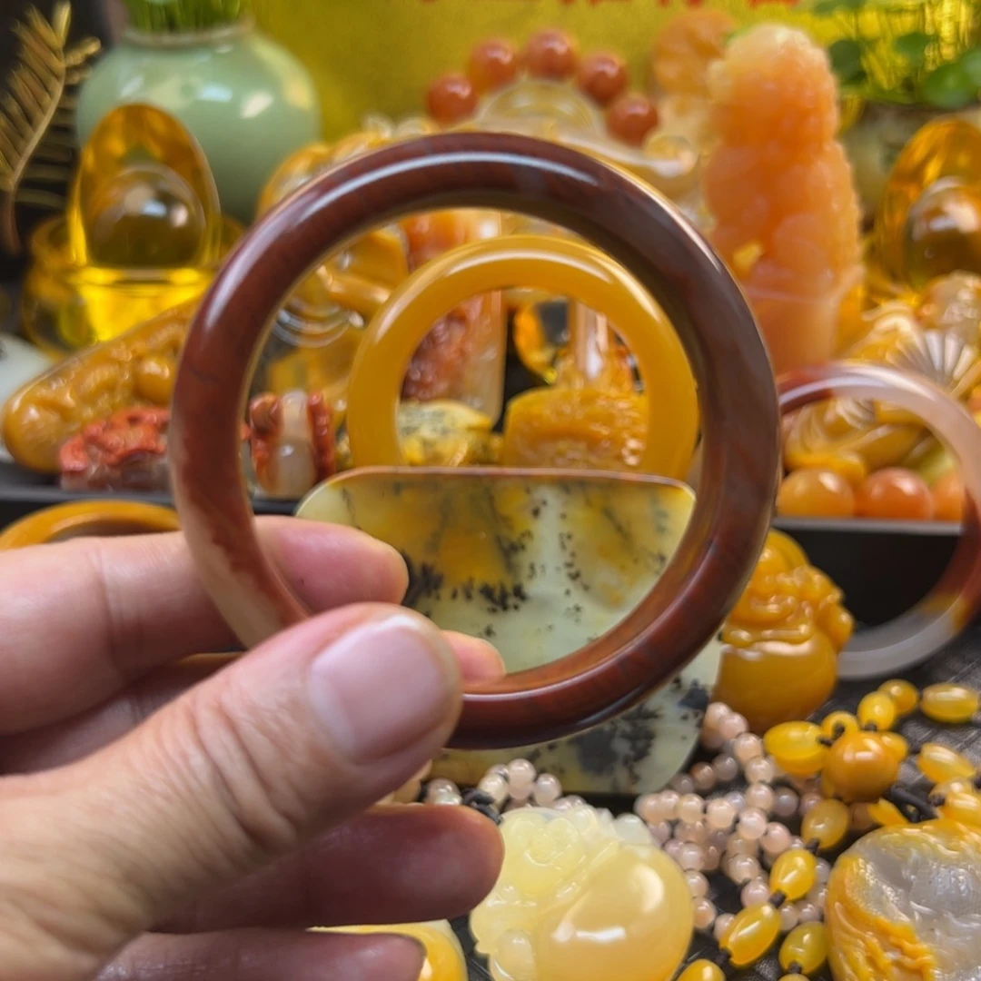 石英质玉未镶嵌颈饰