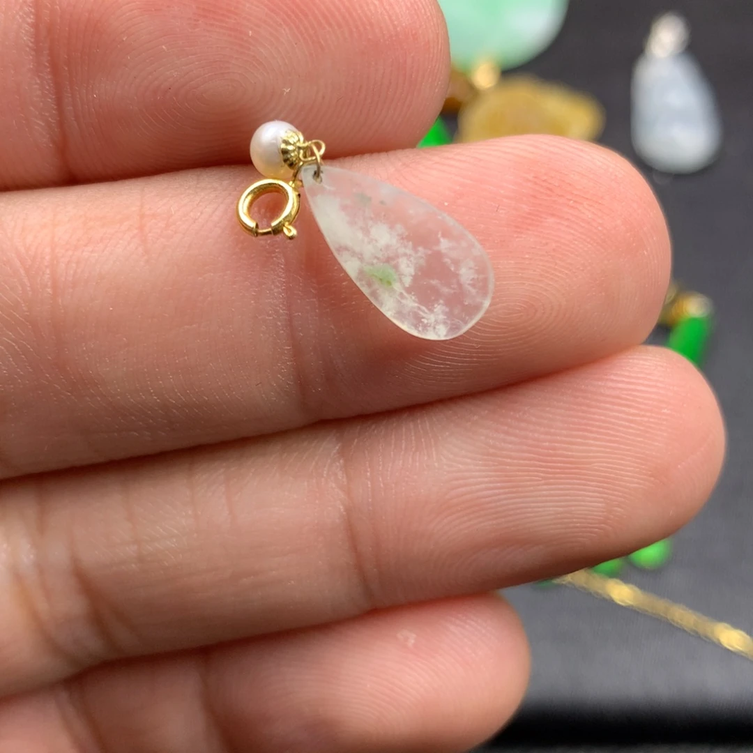 【闪购商品】颈饰18K金镶嵌翡翠翡翠