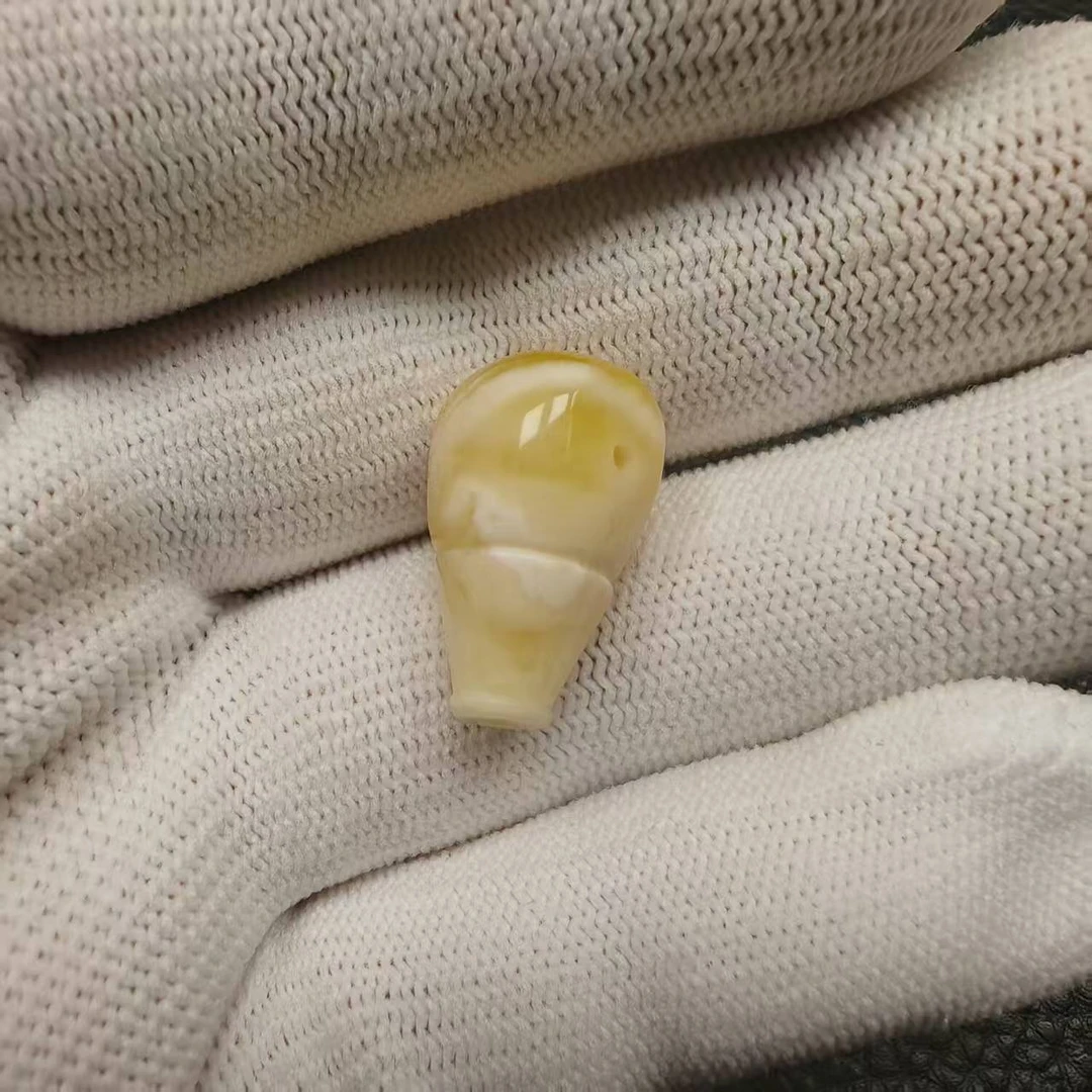 尺寸对孔12.3mm左右蜜蜡腰花三通一个《小鱼文玩》854号