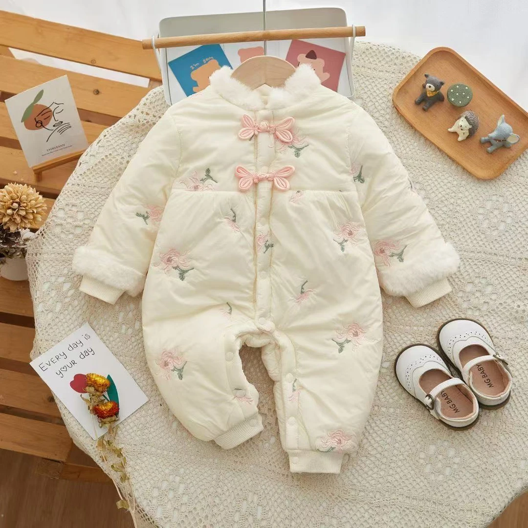 婴儿衣服冬季棉服加绒女宝宝连体衣保暖外出服哈衣新生儿冬装爬服