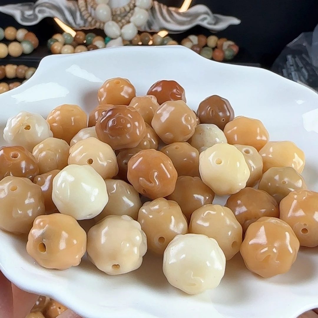 菩提根/象牙果手串瑕疵卡17云朵羊2颗（精挑）