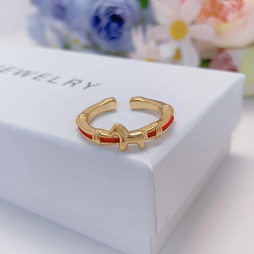 铜合金戒指 金色小马红绳开口戒指女轻奢高级感精致指环