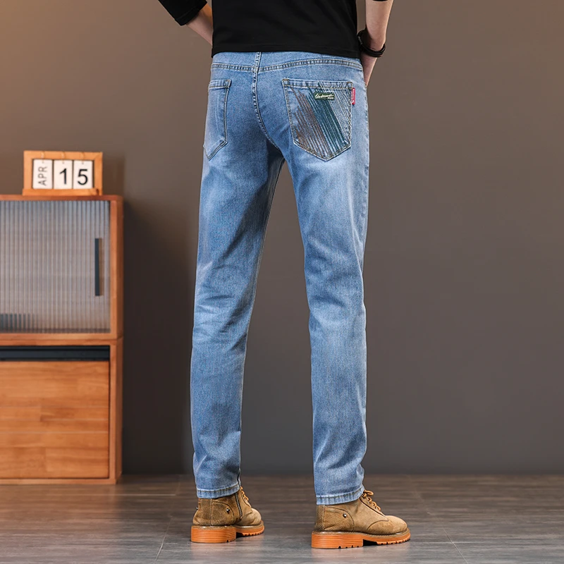 2025弹力牛仔裤男款修身直筒百搭潮流浅蓝休闲长裤子男牛仔