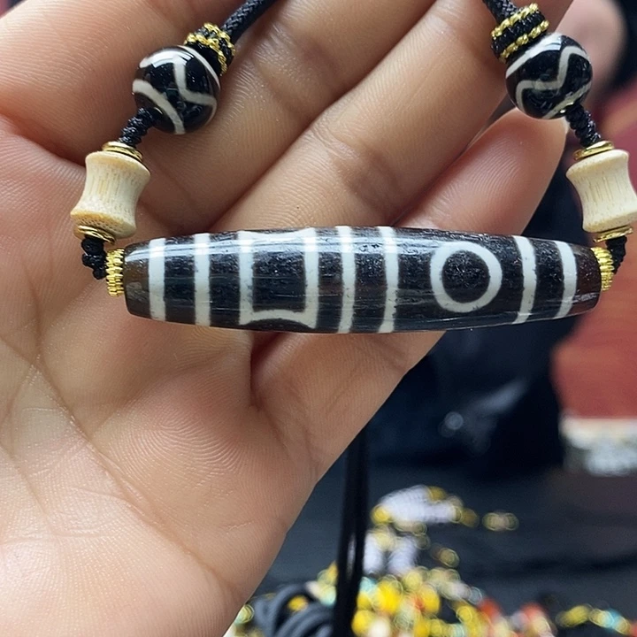 玛瑙/玉髓合金颈饰