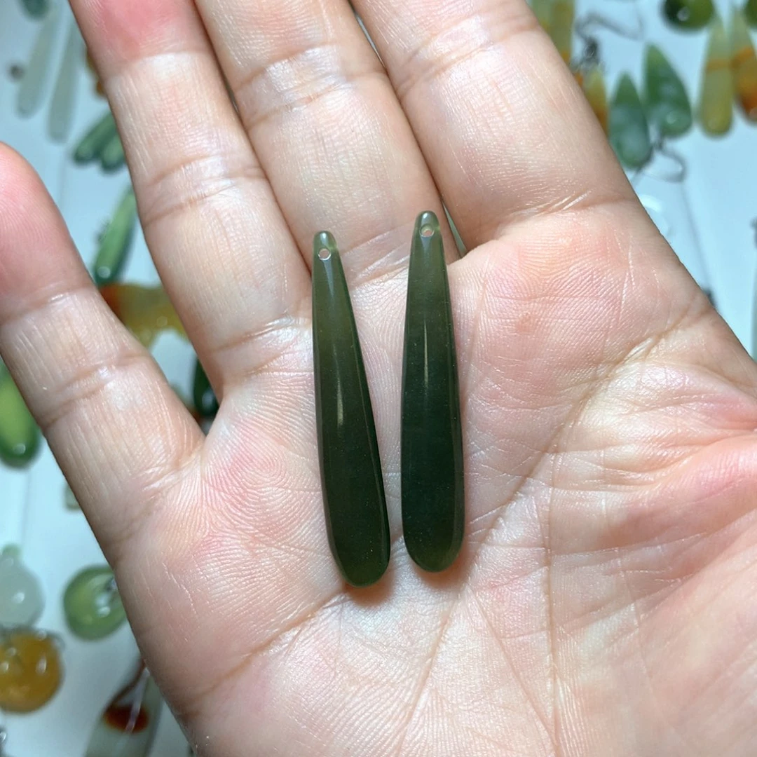 尘***雨蛇纹石玉未镶嵌耳环