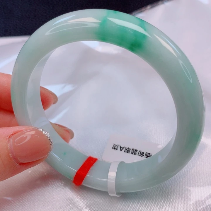 翡翠未镶嵌手镯56圈口