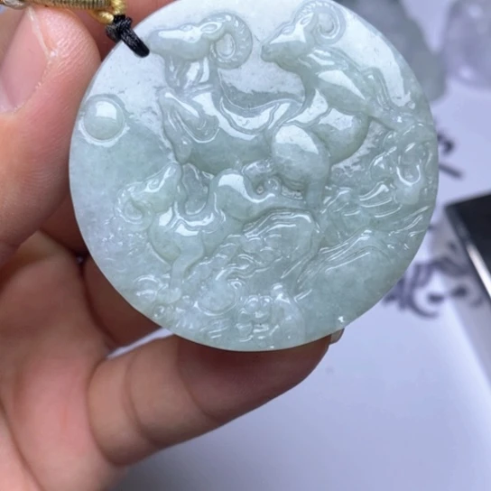 翡翠未镶嵌颈饰翡翠