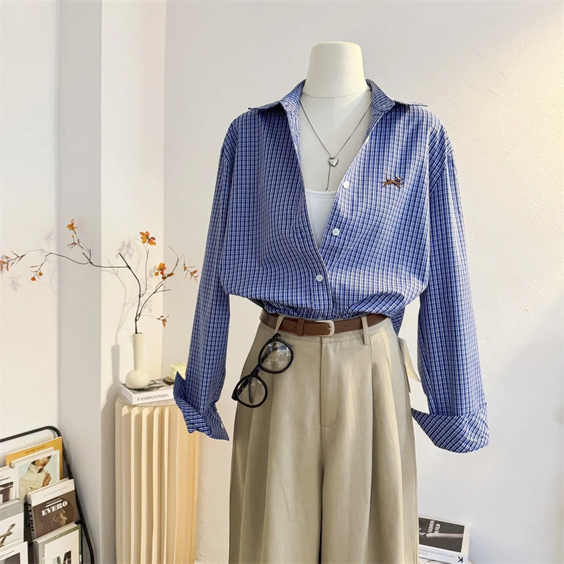 小狗刺绣蓝色格子衬衫女2025春新款宽松休闲叠穿长袖衬衣港风上衣