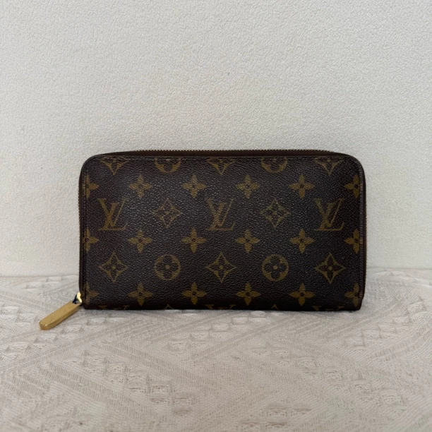 95新 LouisVuitton/路易威登 4384/时尚经典棕老花拉链钱包