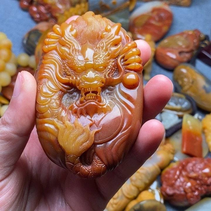 石英质玉（黄龙玉）合金颈饰