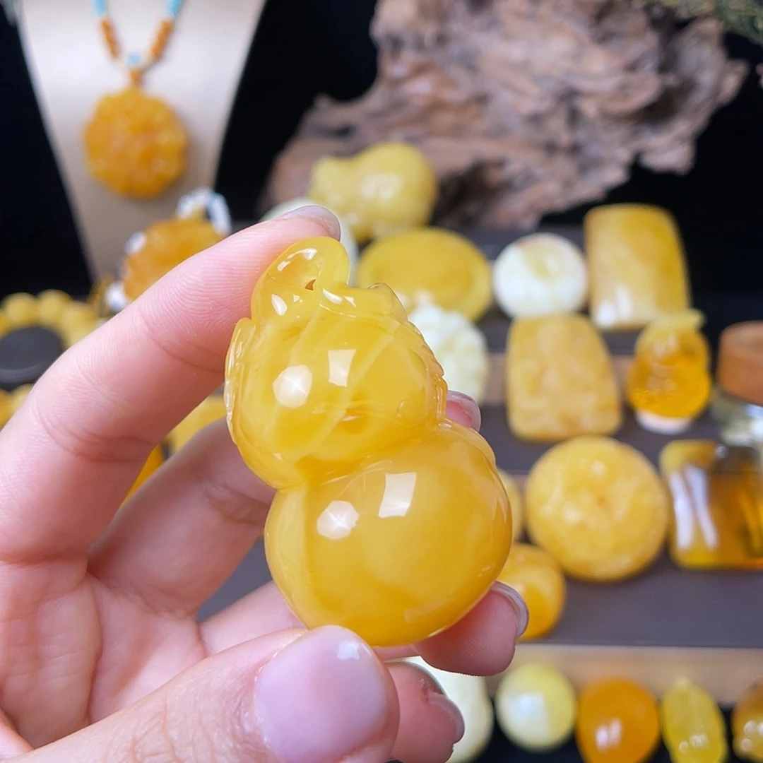 琥珀未镶嵌珠宝奇石