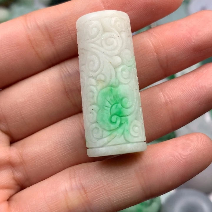 定制翡翠未镶嵌翡翠