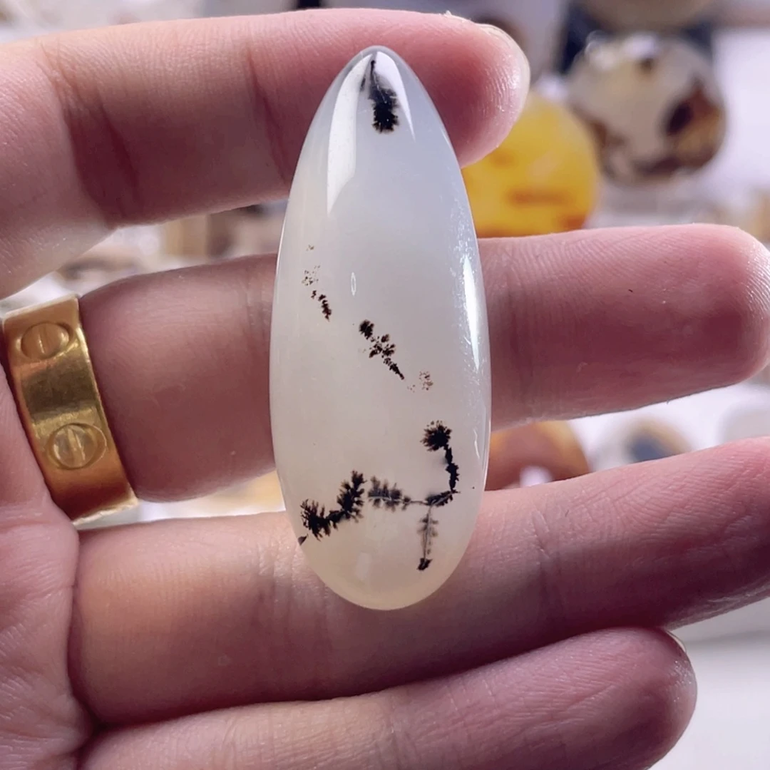 玛瑙/玉髓未镶嵌珠宝奇石