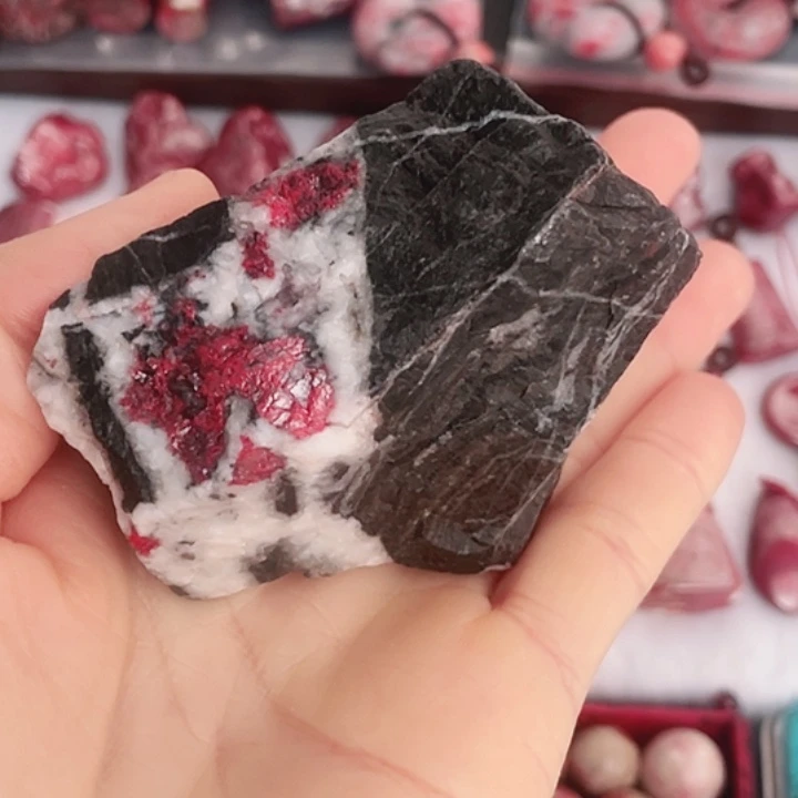 天然辰砂朱砂原石晶体毛料145克