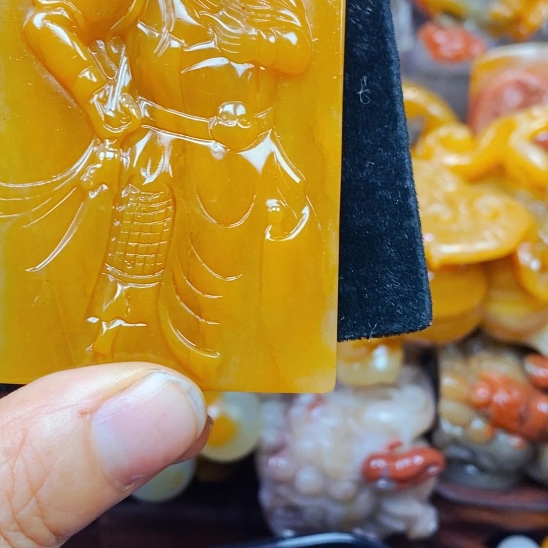 颈饰未镶嵌石英岩玉
