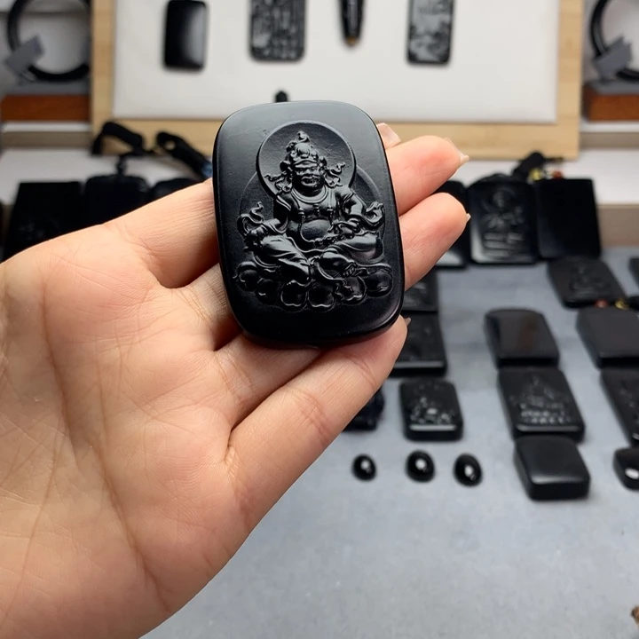 和田玉（墨玉）未镶嵌挂件