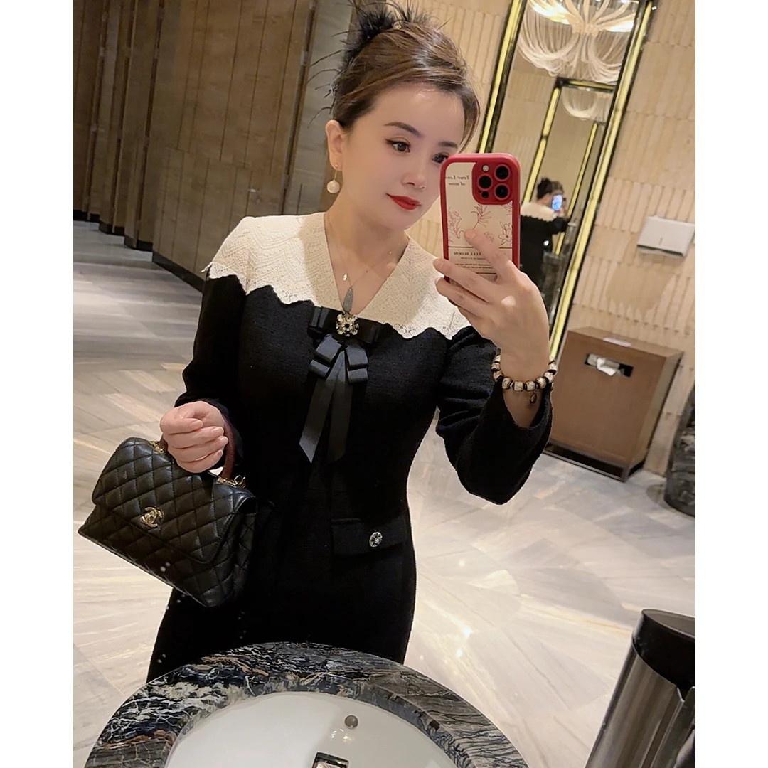 Crue Jiien 初婕春季新款气质V领拼蕾丝原创修身开叉连衣裙98556