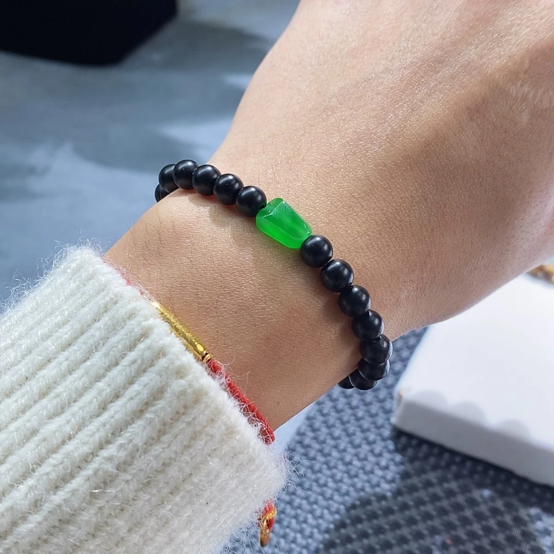 颈饰未镶嵌翡翠特价高冰随形