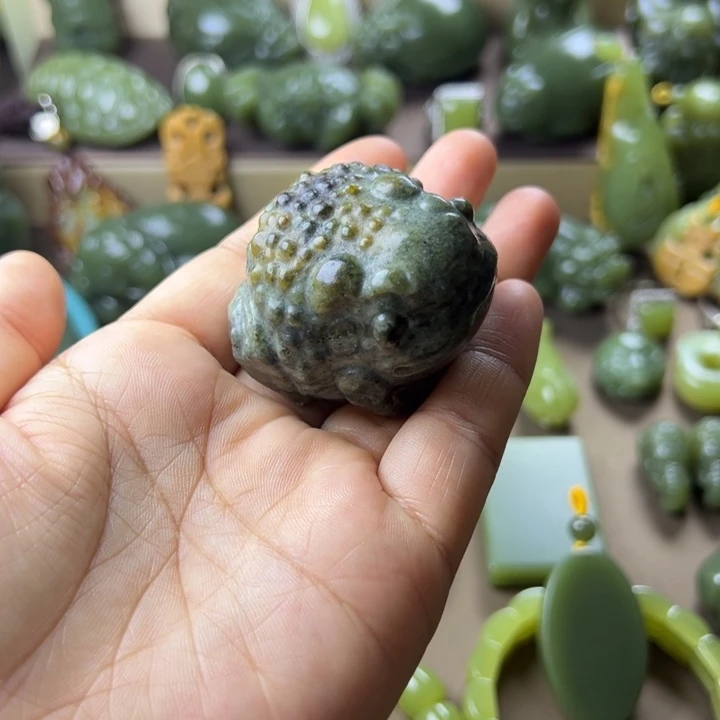 岫岩老玉（透闪石质玉）未镶嵌挂件