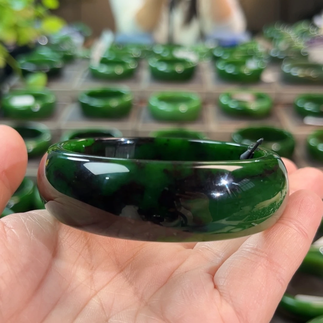 未镶嵌手镯和田玉（碧玉）