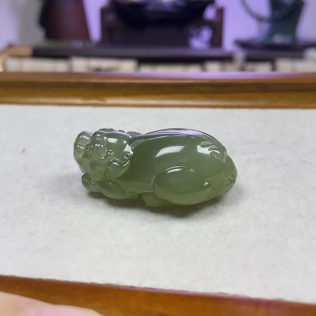 o***傲和田玉未镶嵌吊坠(赠链)