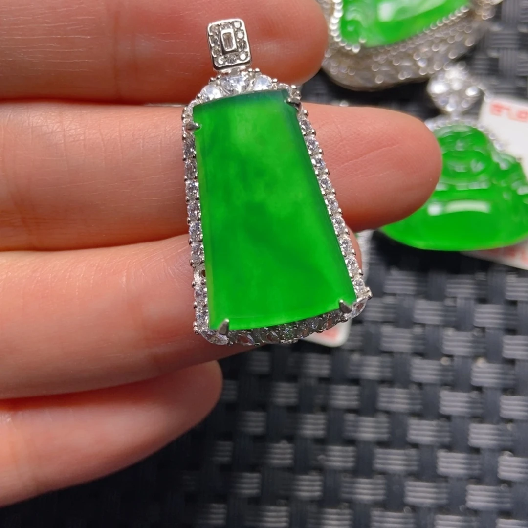 翡翠银S925镶嵌颈饰无事吊坠