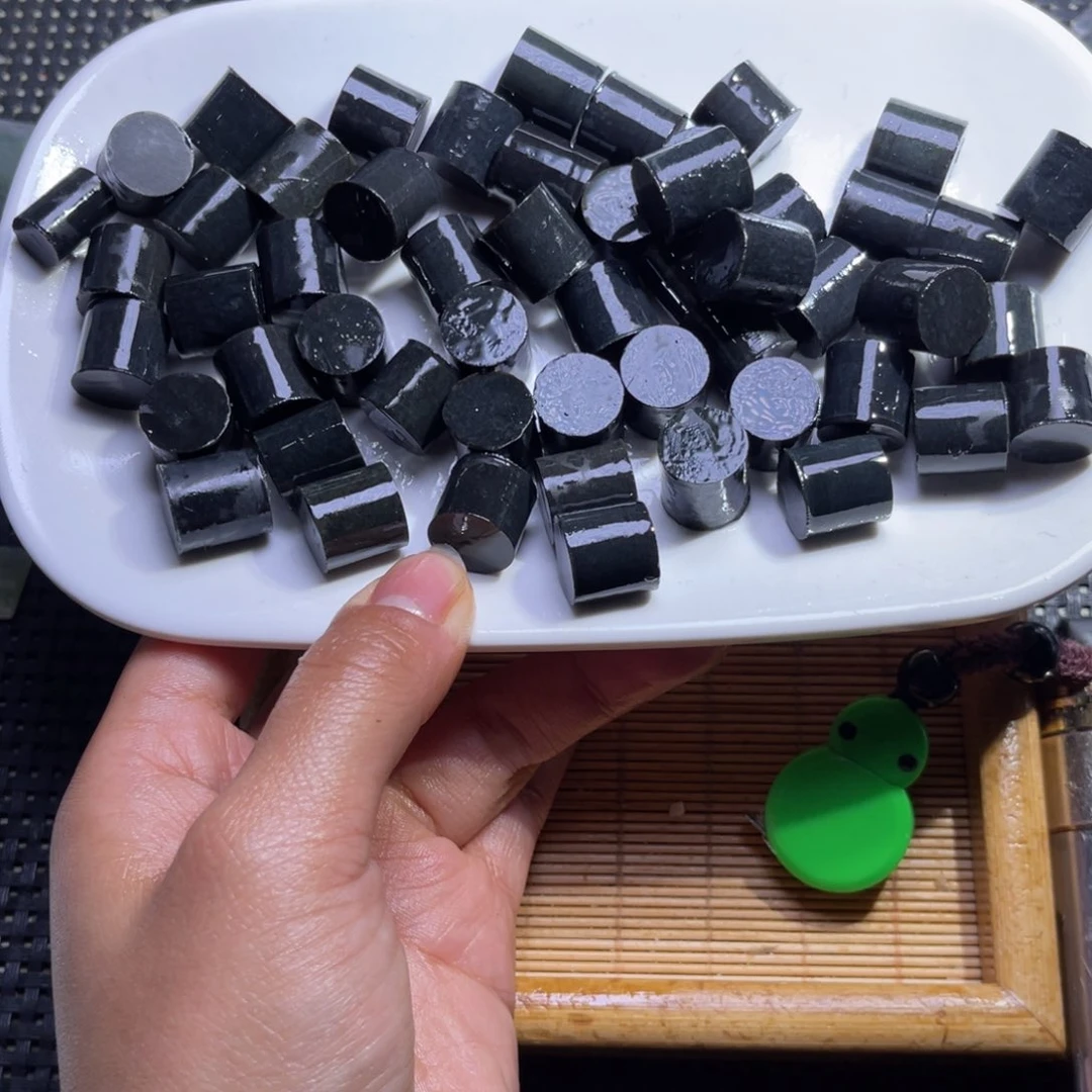 未镶嵌和田玉车挂