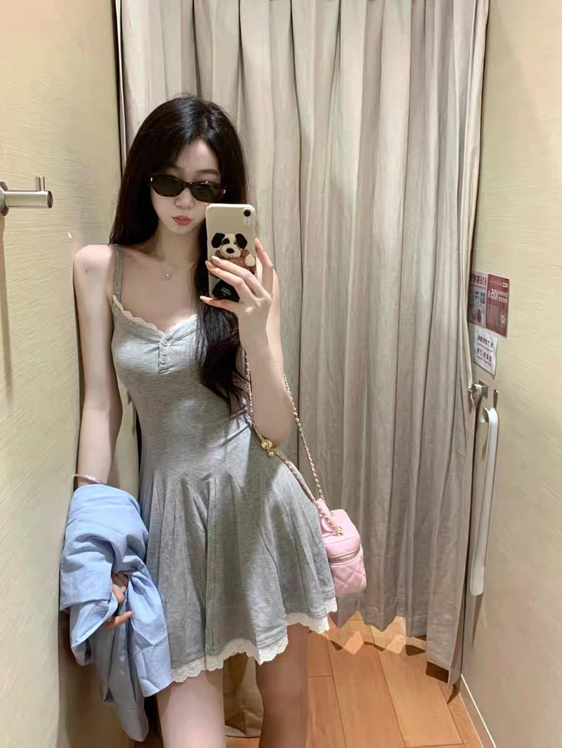 17761-1纯欲性感吊带连衣裙女夏季新款显瘦气质百褶A字短裙