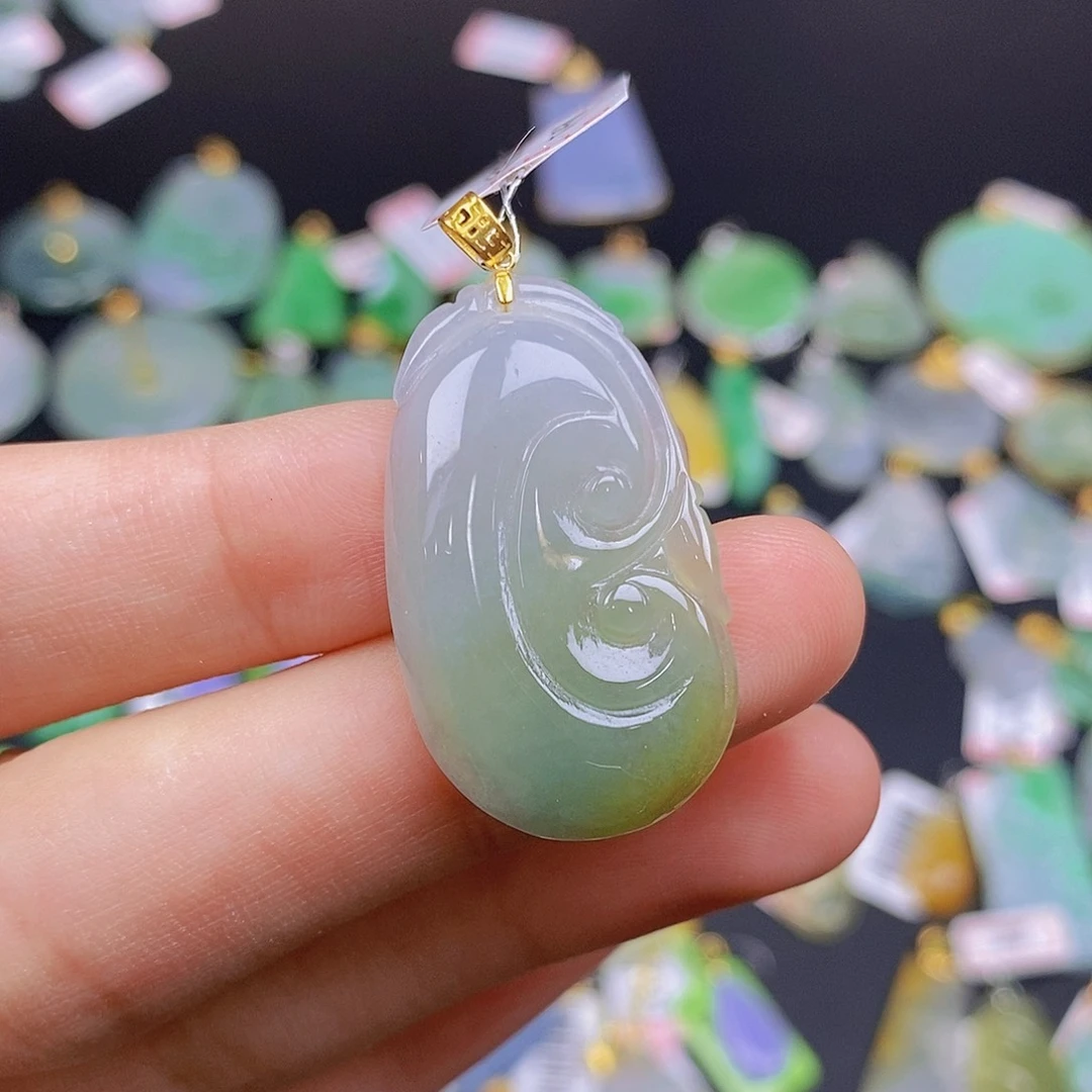 翡翠颈饰18K金镶嵌翡翠