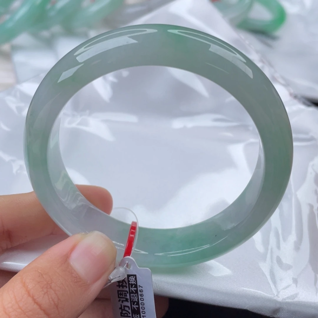 翡翠手镯未镶嵌56.5圈