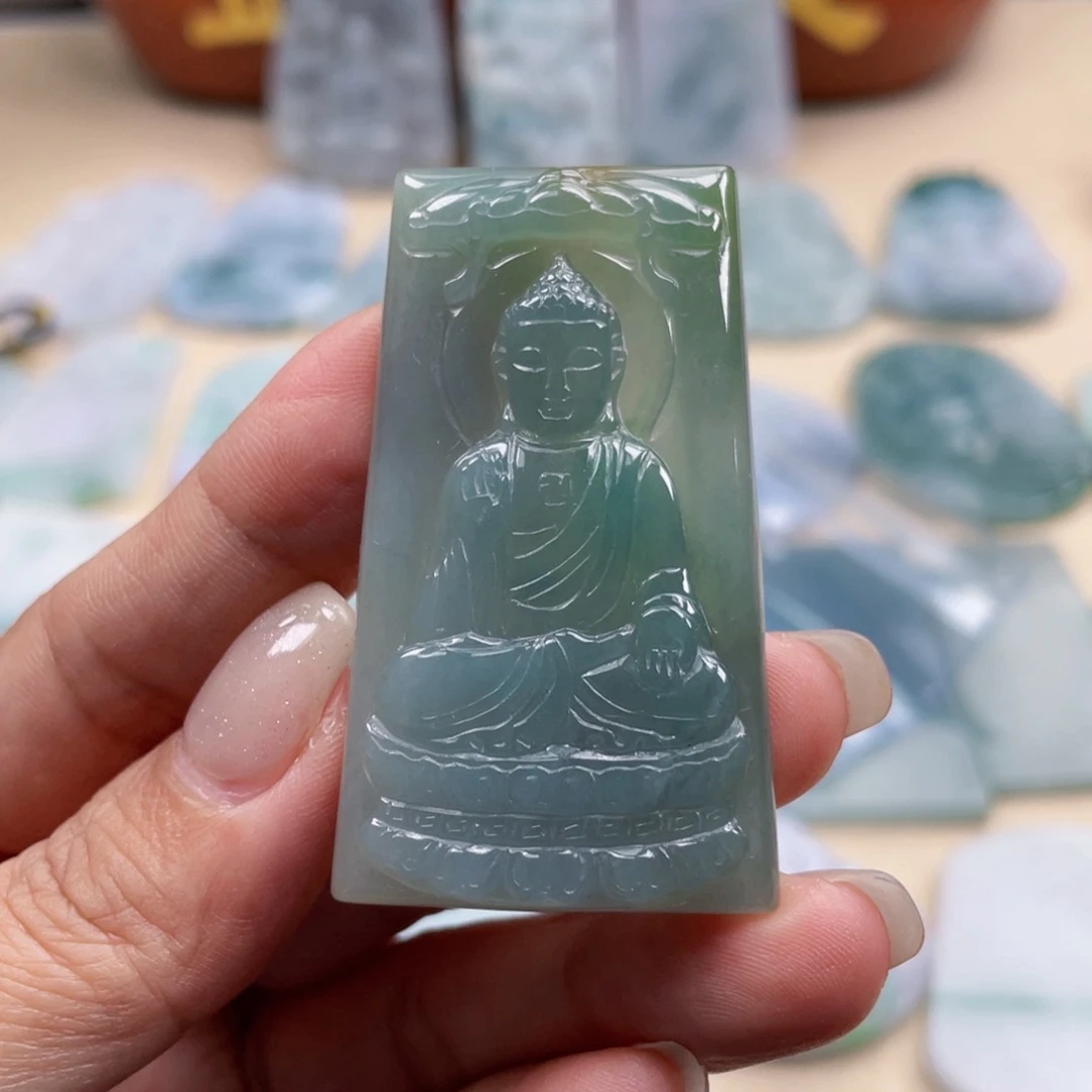 翡翠未镶嵌颈饰阿弥陀佛
