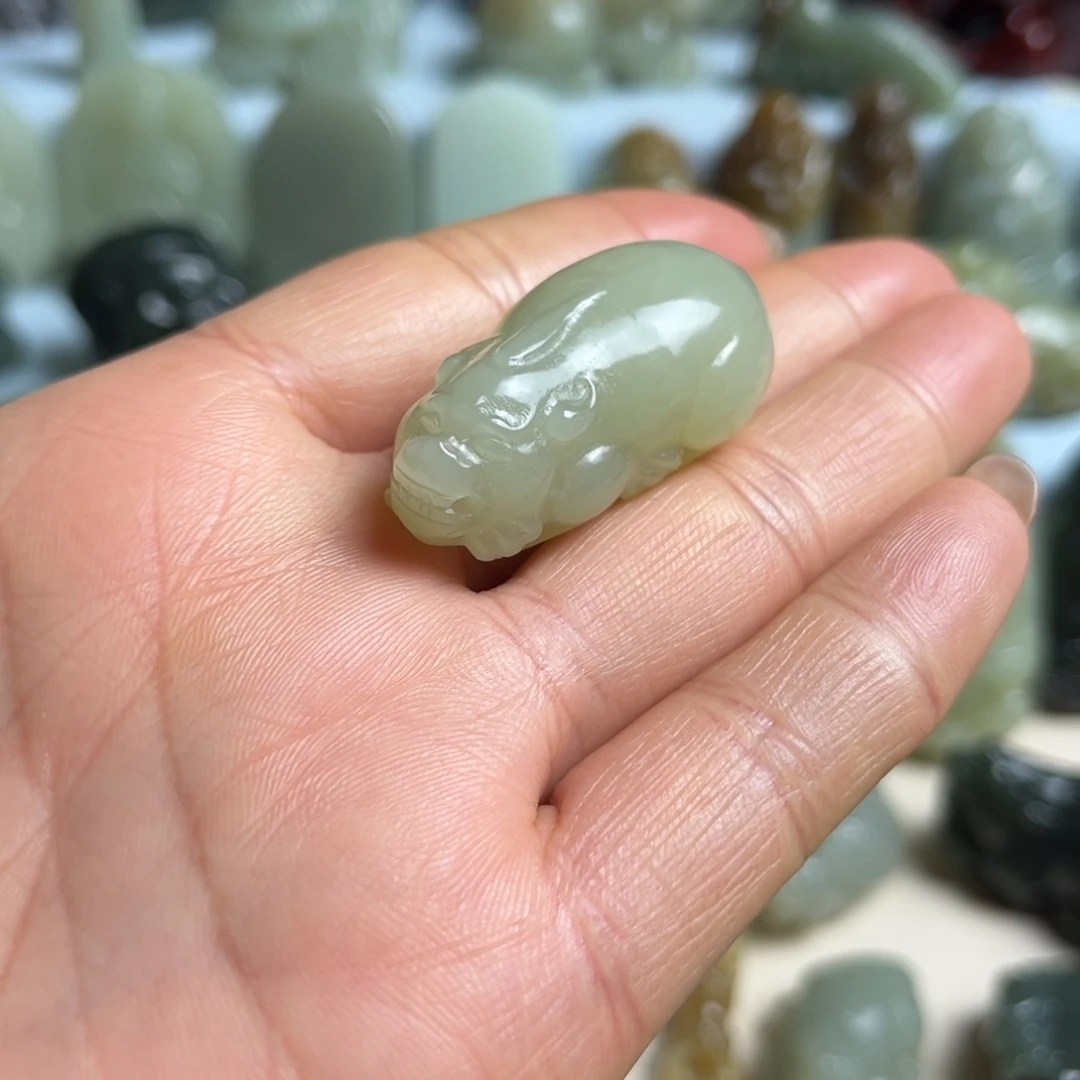 和田玉未镶嵌挂件