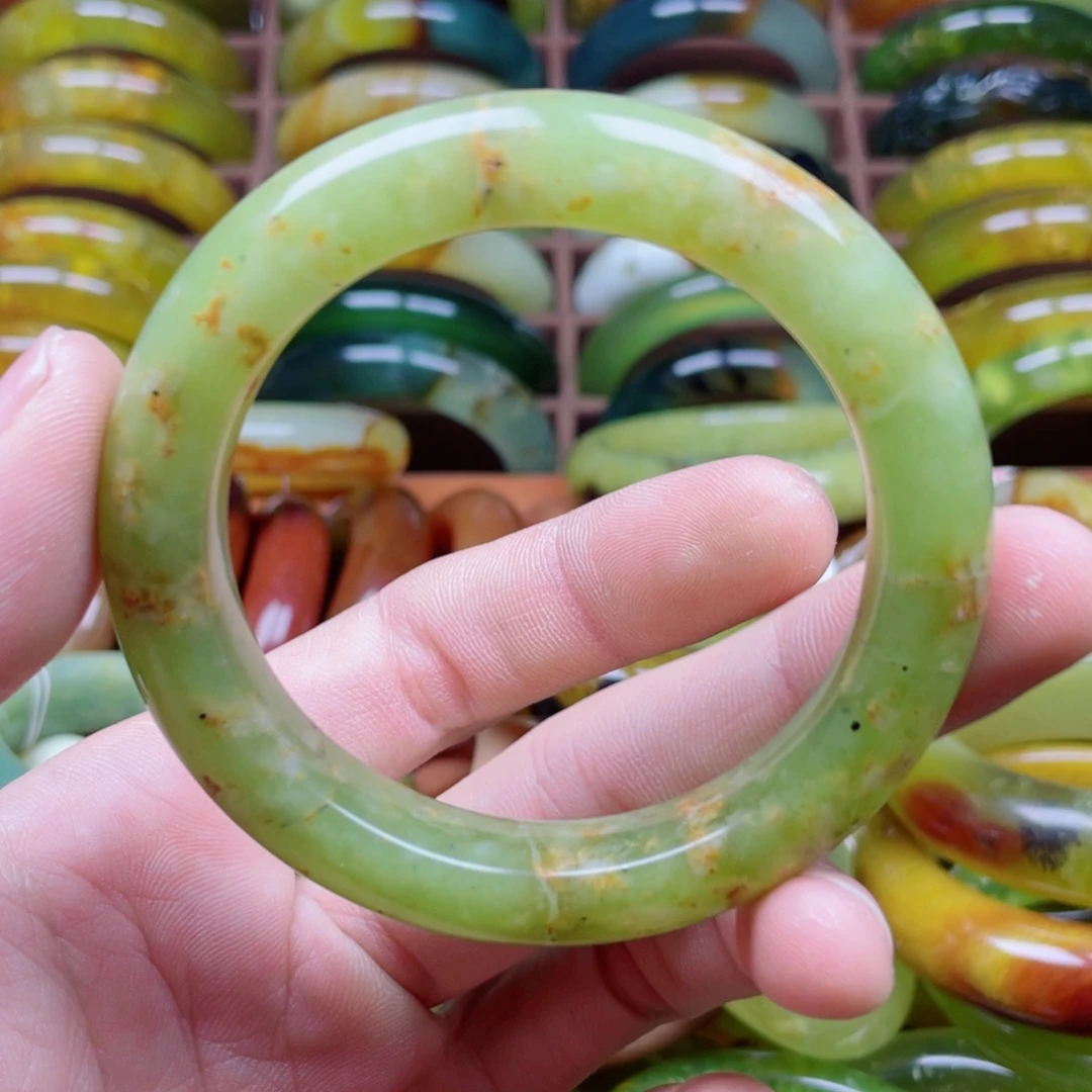 蛇纹石玉未镶嵌手镯