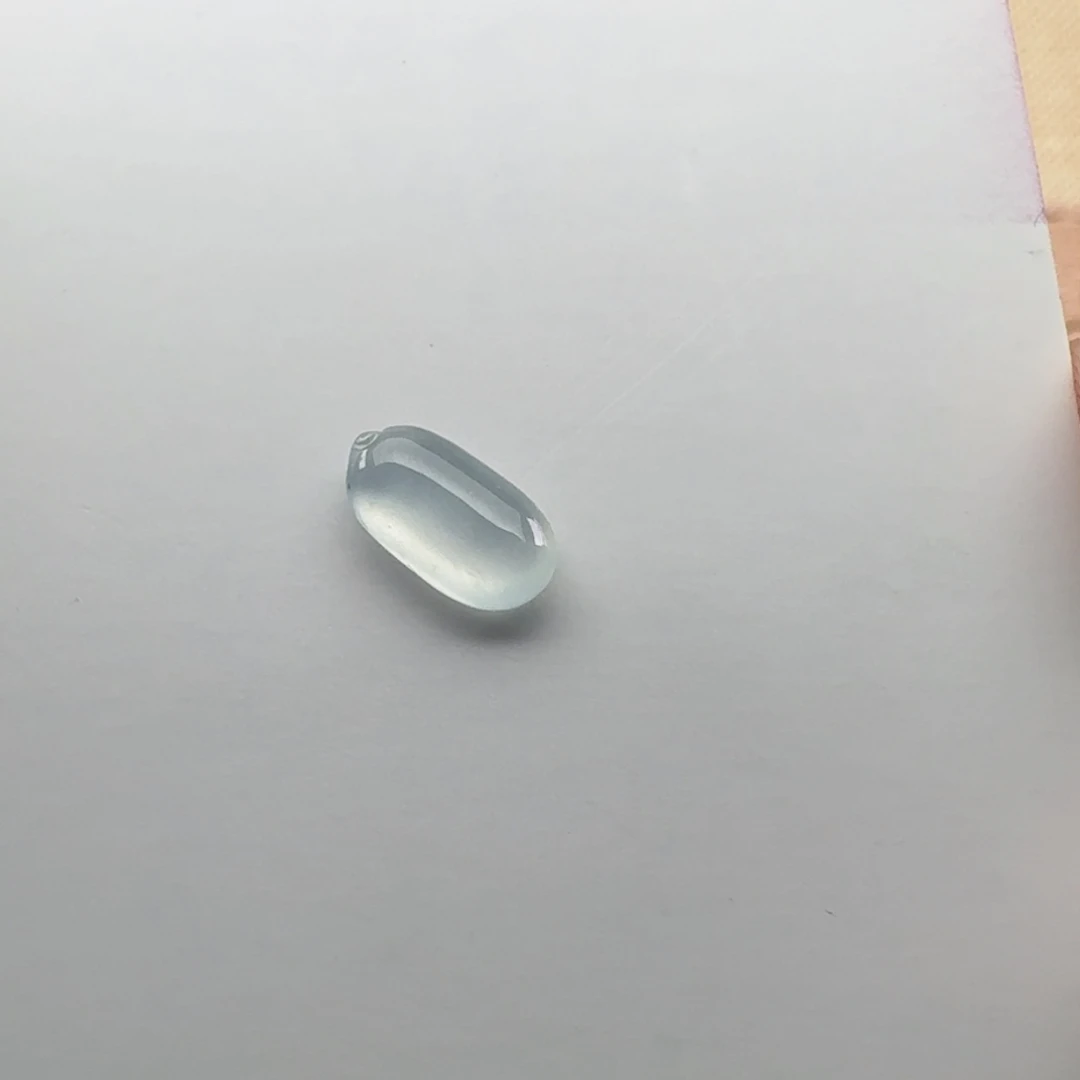 翡翠未镶嵌颈饰人**途瓜瓜