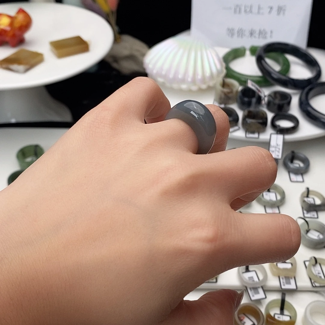 和田玉（糖玉）未镶嵌戒指m80烟灰窄馒头17.0