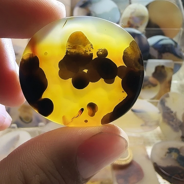 玛瑙/玉髓未镶嵌珠宝奇石