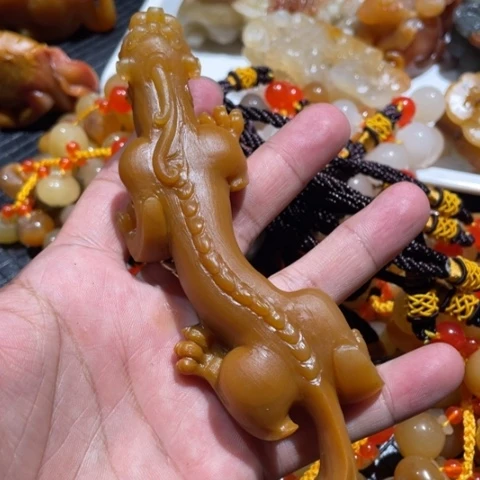 【闪购商品】未镶嵌石英质玉（黄龙玉）套链