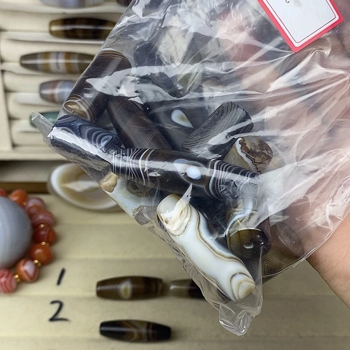 冯***宝玛瑙/玉髓合金颈饰