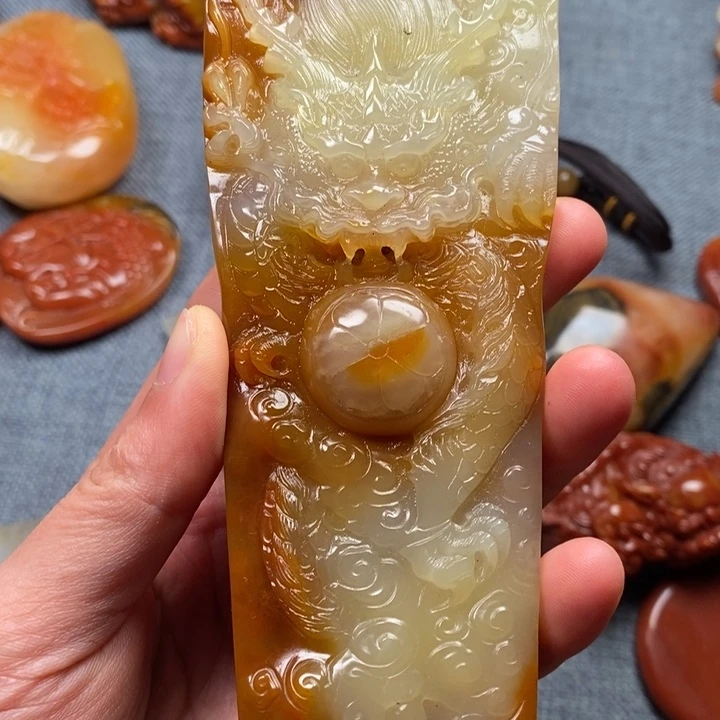 石英质玉（黄龙玉）合金颈饰