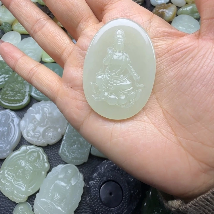 和田玉未镶嵌珠宝奇石