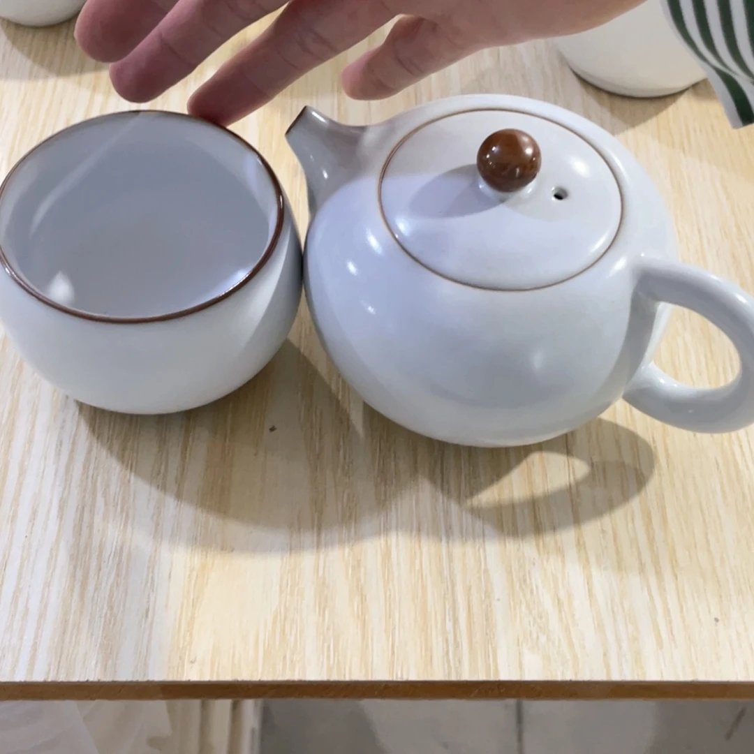 瓷片小微瑕。。。。。。。。。。。