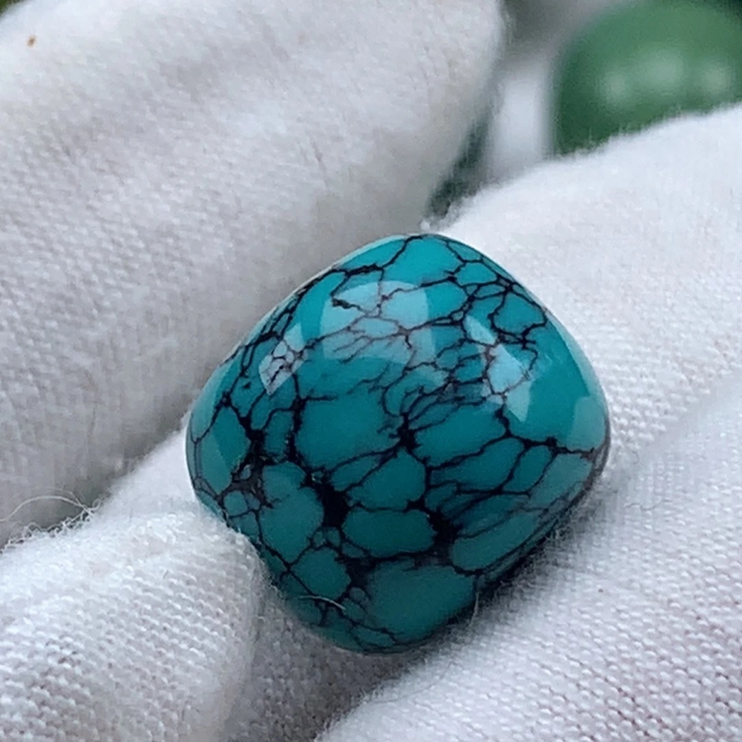 征***途绿松石未镶嵌颈饰