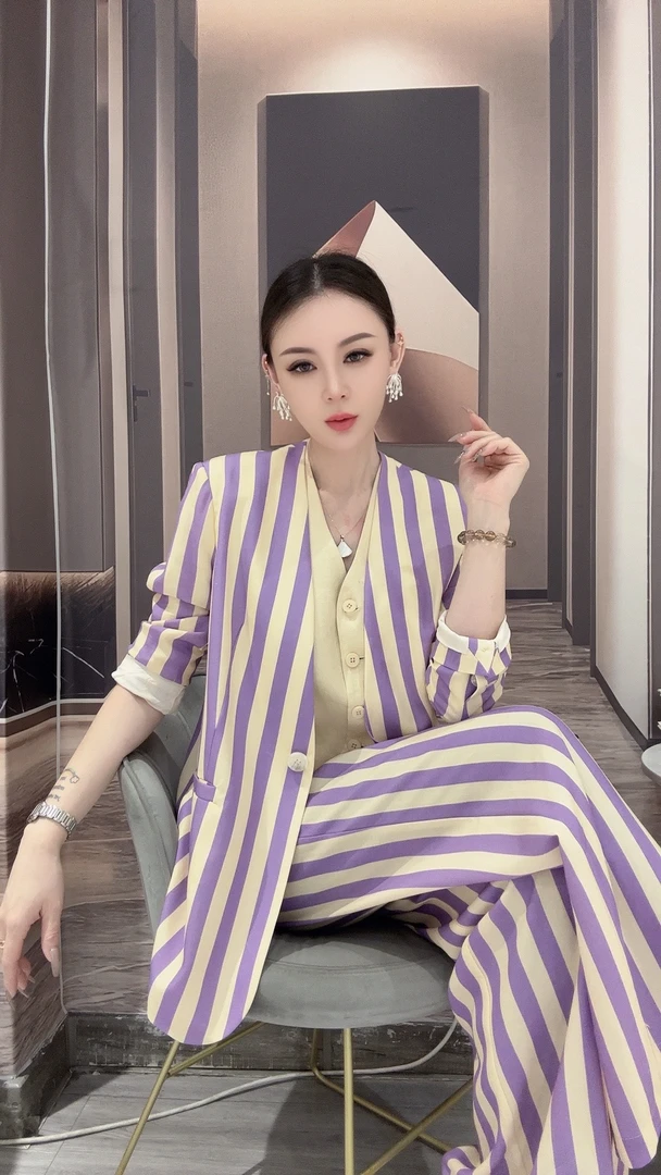 红姐严选时尚条纹马甲西服阔腿裤三件套31445