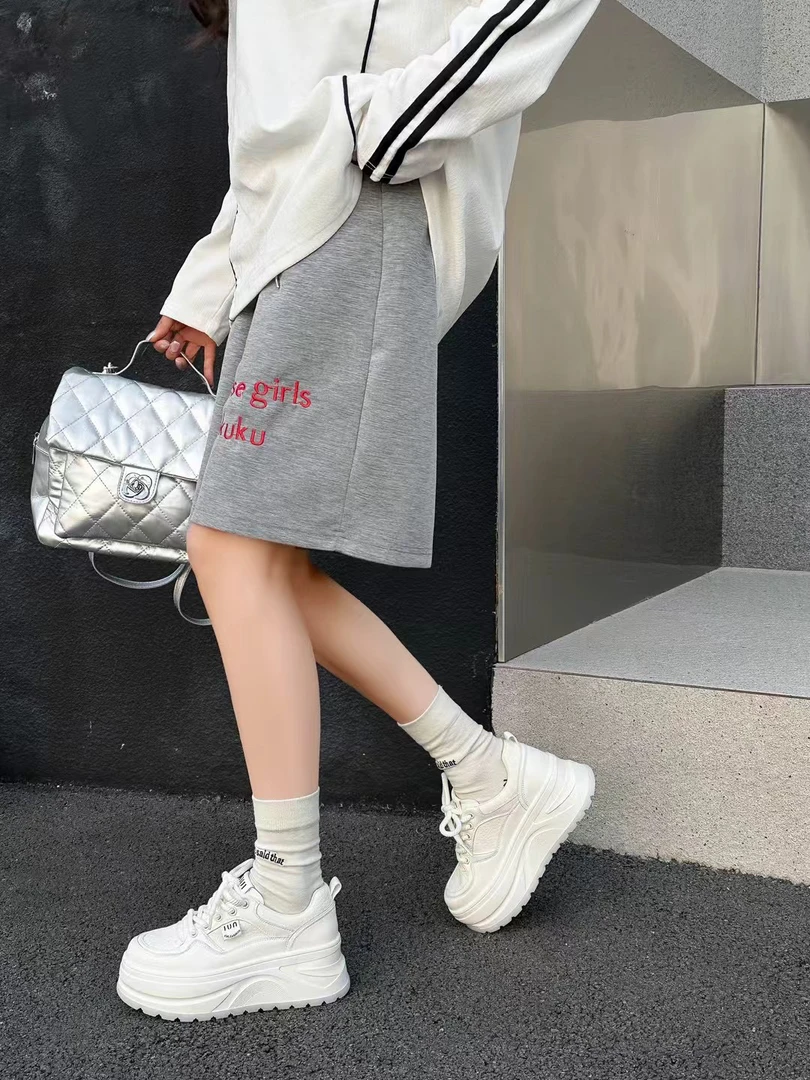 真皮小个子时尚休闲鞋厚底小白鞋2025春季新款运动鞋系带软底单鞋