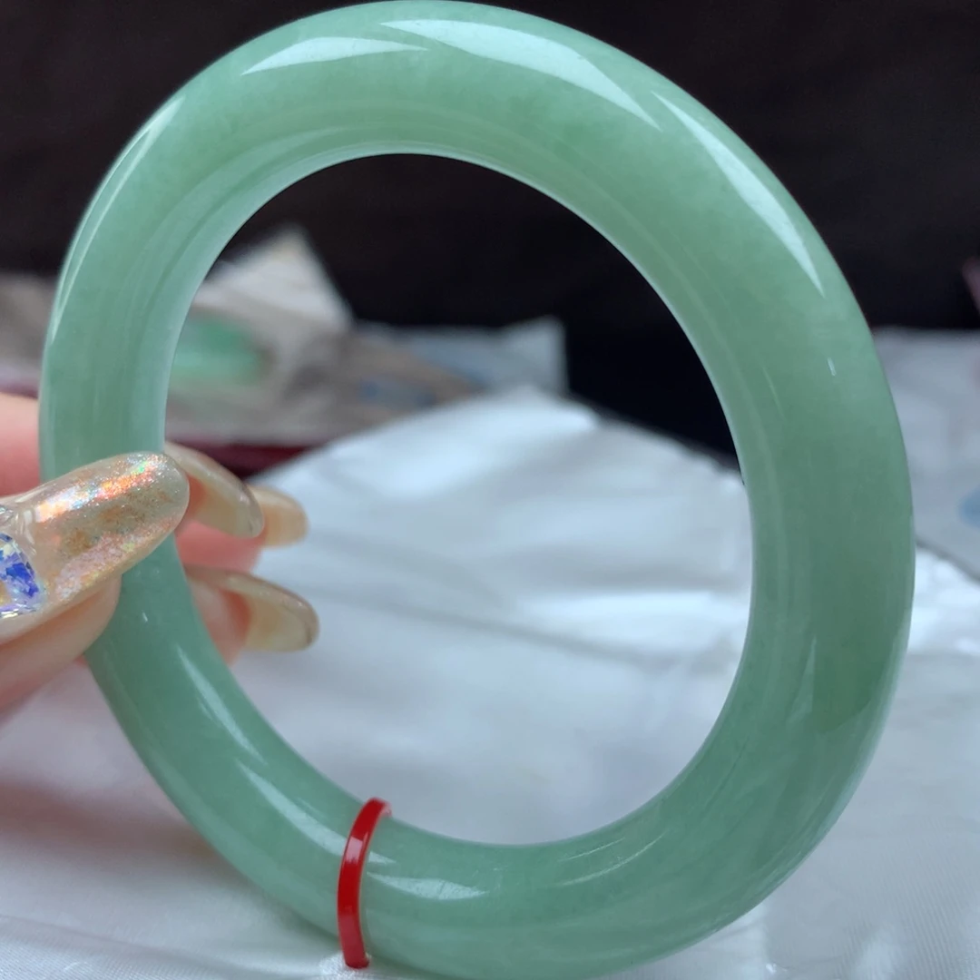翡翠手镯（圆镯）未镶嵌23079，