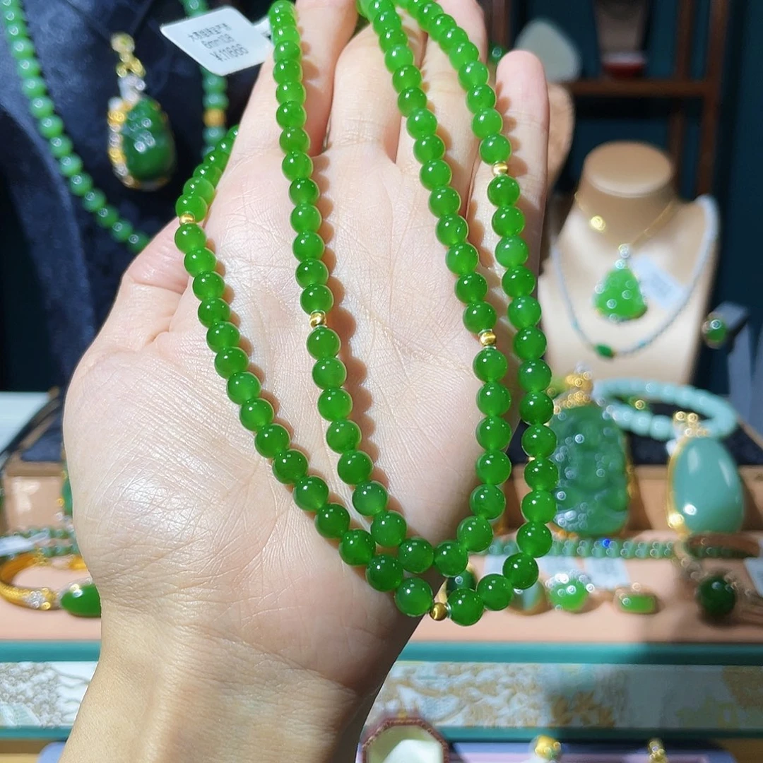 抖***飞和田玉（碧玉）18K金镶嵌颈饰