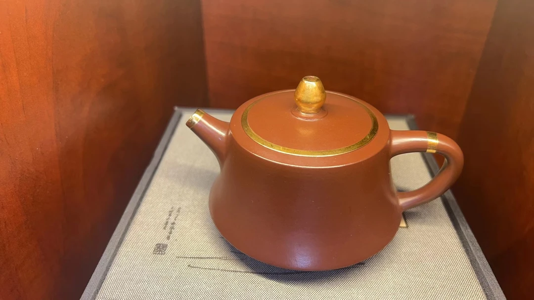 宜兴市DT1263描金柱础紫袍玉砂紫砂壶