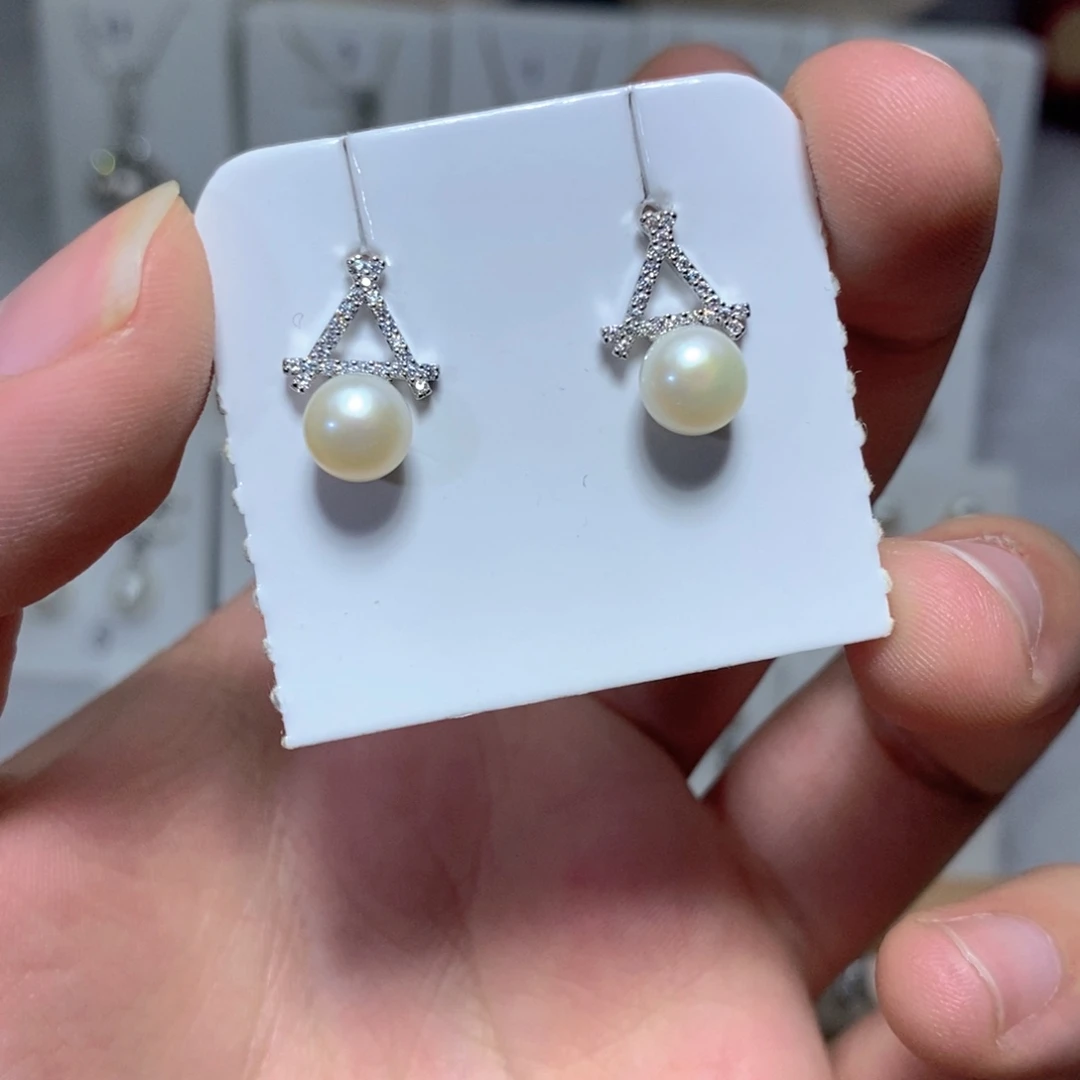 淡水珍珠银S925镶嵌耳饰