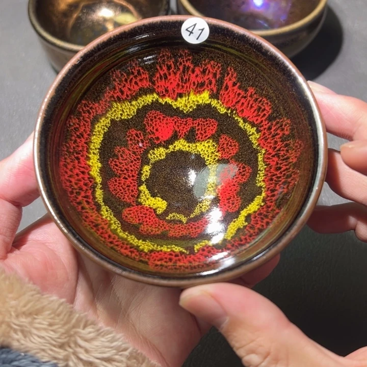 茶盏我们是有共同话题